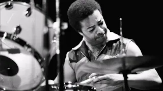 Tony Williams - Drum Solo & Geo Roses Antibes France 1990