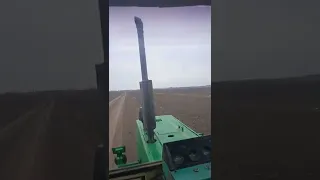 Вeсняна оранка трактора ЮМЗ 6