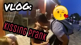 VLOG: Kissing Prank: ПОЦЕЛУЙ С НЕЗНАКОМКОЙ