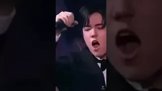 Dimash dancing to the legendary soundtrack. Fan video.