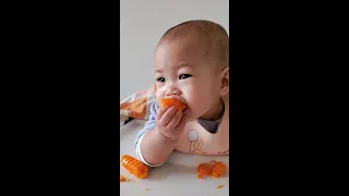 How Baby Eats Carrots (for the first time!) 🥰😘#funny #baby