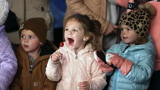 Еврокомиссия выступила в защиту прав однополых родителей и их детей