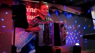 Karène NEUVILLE au dancing " La Belle Epoque " (63) le 1.11.2018