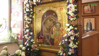 Сегодня православные христиане отмечают праздник в честь Казанской иконы Божией Матери