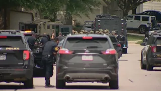 Two schools placed in lockdown as police respond to active scene nearby, Schertz police says