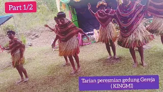 tarian pembuka peresmian Gereja kemah Injil (Kingmi) di tana Papua Klasis hitigima di jemaat wanewa