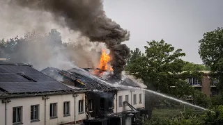 {GRIP2} Zeer grote brand verwoest huizenblok in Arnhem
