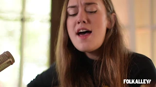 Folk Alley Sessions at 30A: Lilly Winwood - "London"