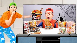 Mukbang Fire Spicy Noodle Tteokbokki 불닭볶음면  TV 속 편의점 음식 먹방 Convenience Store Spider-man COMY VLOG