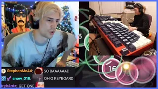 xQc reacts to Osu! on world's largest keyboard