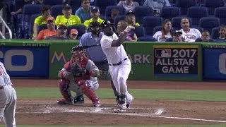 Ozuna hits homer off the top of foul pole