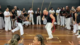 Roda de capoeira Troca de cordas graduados Raízes do Brasil Brasília DF 2023