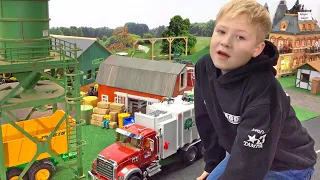 Police Chase continues in Jack City, PLAYMOBIL v BRUDER Mack Garbage TRUCK !