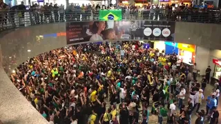 Bolsonaro é recebido por apoiadores em aeroporto de Fortaleza - 28.jun.2018