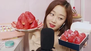 EatingASMR🍓Ultimate Strawberry Eating Sound🍓