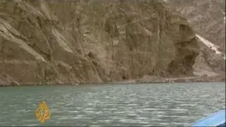 Pakistan landslide engulfs villages
