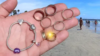 I LOVE finding GOLD on the Beach 😱