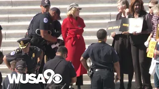 Jane Fonda arrested in DC after protesting climate change (CLOSE UP)