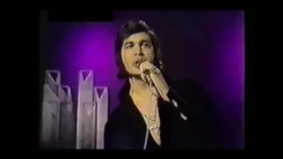 Engelbert Humperdinck LIVE - Am I That Easy To Forget