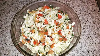 Kələm salatı.Bol vitaminli az ərzaqla hazırlanan super ləzzətli salat.