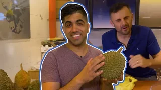 We got Gary Vaynerchuk to try the world's smelliest fruit | CNBC Reports