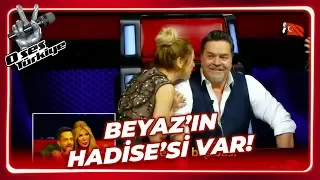 Hadise and Beyaz against Murat | The Voice Turkey | Episode 12