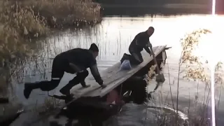 Fun fishing.Свежие приколы на рыбалке!