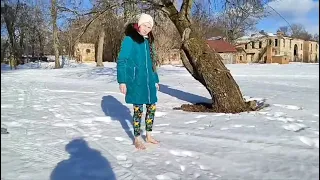Босиком по снегу ❄️❄️❄️👣👣👣