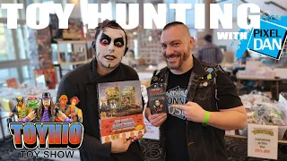 TOY HUNTING with Pixel Dan at Toyhio Toy Show | Pixel Danhausen!