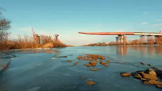 Надвижка пролетного строения над руслом ВДСК на I этапе обхода Волгограда