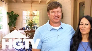 Chip And Joanna Give A Comfy And Airy Vibe To This Country House | Fixer Upper