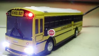 Lyndon's custom THOMAS SAF-T -LINER HDX diecast school bus model w/ working lights