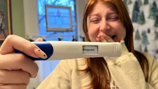 I’M PREGNANT!