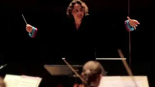 Mozart - Symphony No. 35 Haffner (complete/full) / Nathalie Stutzmann