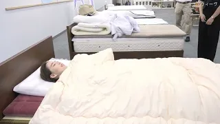 Kasumi Ishikawa cute reaction in testing the airweave comforter