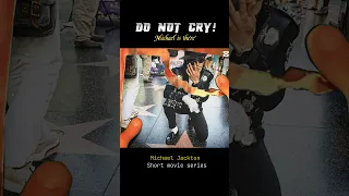 Don't Cry! Michael is there🥲 #michaeljackson #moonwalk #mj #kingofpop #michaeljackton #stillalive