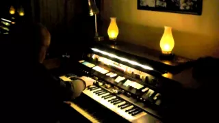 Mike Reed plays "Blues in G for a frozen Winter's Eve" on the Hammond Organ