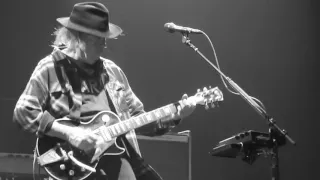 Love to Burn - NEIL YOUNG + POTR live@Ziggodome 9-7-2016