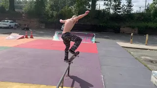 Crooked Grind Nollie Flip (Trick Battle)