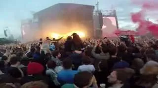 Arctic Monkeys Do I Wanna Know ? (live finsbury park)  high quality