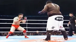 Боец вышел на бой против огромного амбала и охренел / Это вам не UFC - 185 kg VS 91 kg