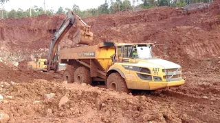 VOLVO EXCAVATOR 350DL LOADING ARTICULATED DUMP TRUCK A40G #volvo #excavatorandfriends #trucks