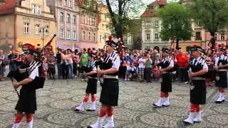 Szkocja w Kamiennej Górze. Pipes & Drums.