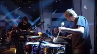 Portishead - We Carry On (Live Jools Holland 2008)