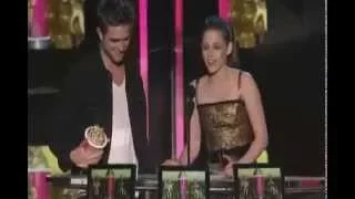 Kristen Stewart Robert Pattinson MTV Movie Award Kiss