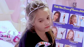 Dance Moms-"MELISSA, MADDIE & MACKENZIE'S INTRODUCTION PACKAGE"(S1E1 Flashback)