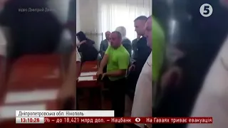 Стрілянина в міськраді Нікополя