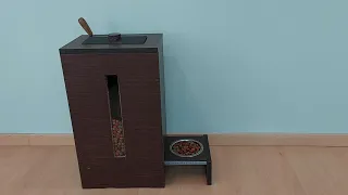 Pet Food Dispenser