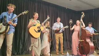 Funniest Dueling Banjo - *Sold out* crowd at Appalachian Auditorium St. James - Cotton Pickin Kids