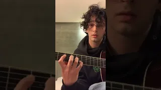 Adorable guitar classes with Matty Healy ( The 1975)
